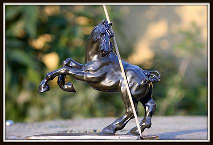 Otello (sculpture), grès émaillé noir.